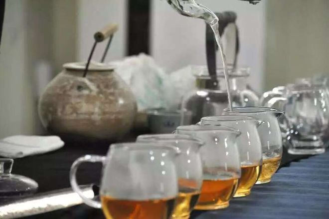 书香庆华诞 双节奇妙游”夜游会等你来~AG真人网站“趣”集章“阅”打卡“|(图2) 书香庆华诞 双节奇妙游”夜游会等你来~AG真人网站“趣”集章“阅”打卡“|(图2)